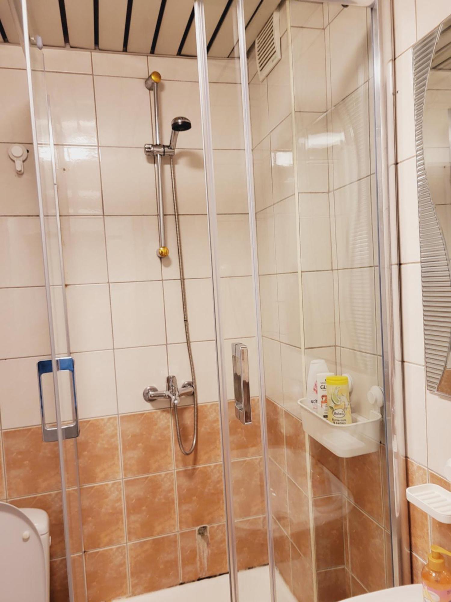 City Center White Apartment! Skopje Bagian luar foto