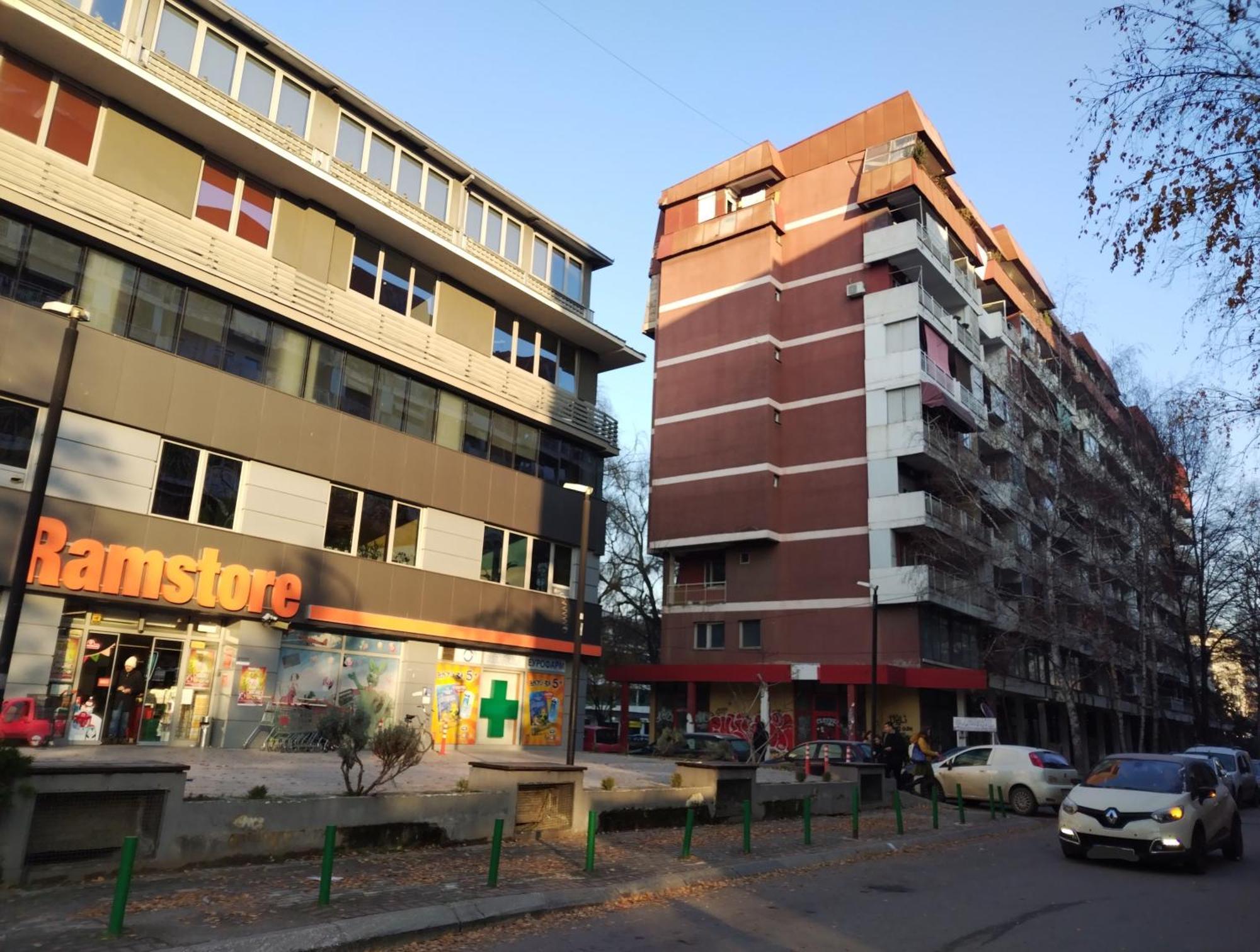 City Center White Apartment! Skopje Bagian luar foto